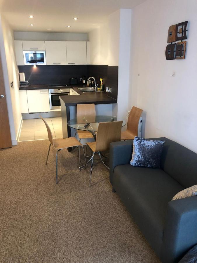 Lovely Serviced Apartment 2Min 2 City Center Manchester Bagian luar foto
